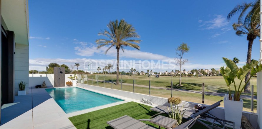 3 bedrooms Villa in Pilar de la Horadada, Spain No. 88249