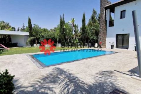 5 dormitorios Villa en Oroklini, Cyprus No. 82719 1