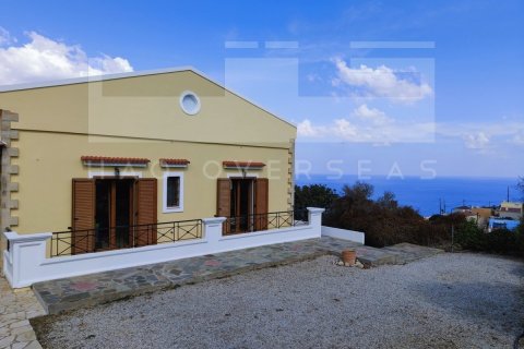 3 bedrooms Villa in Chania, Greece No. 64943 3