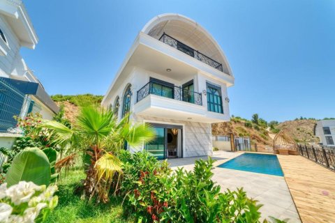 6 rooms Villa à Kargicak, Turkey No. 110237