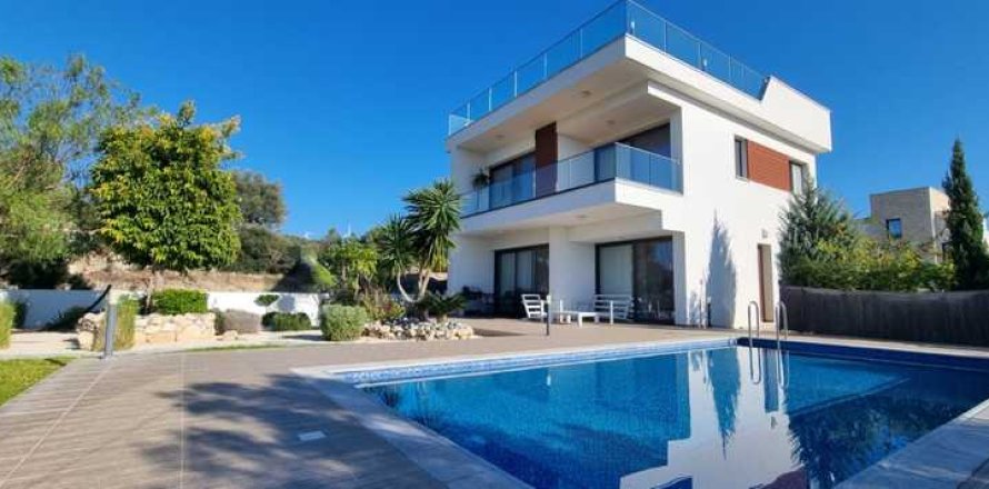 3 bedrooms House in Kouklia, Cyprus No. 74159