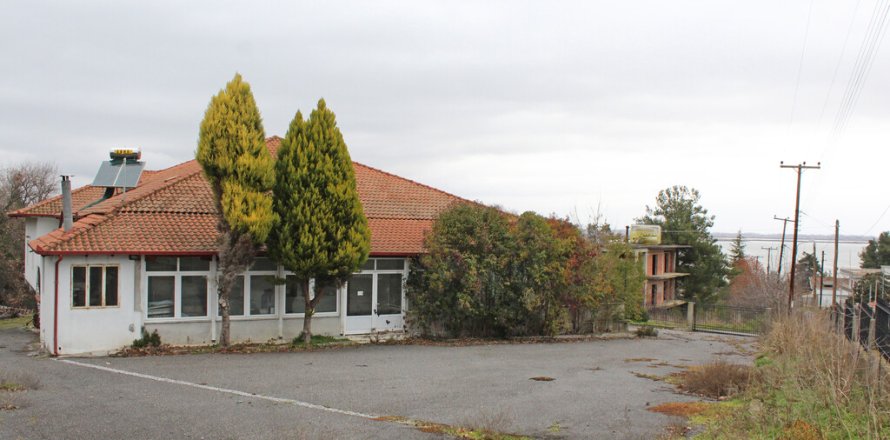 500m² Commercial property in Methoni, Greece No. 122235