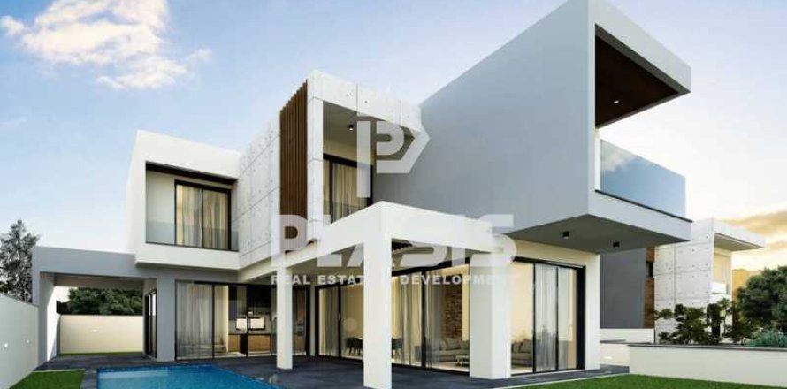 4 bedrooms Villa in Agios Athanasios, Cyprus No. 101666