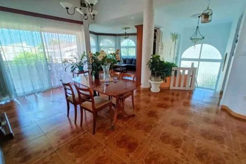 6 bedrooms House in Germasogeia, Cyprus No. 28671 9