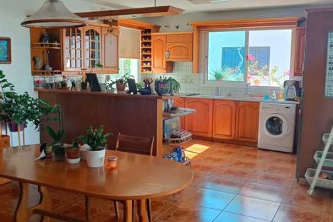 6 bedrooms House in Germasogeia, Cyprus No. 28671 8