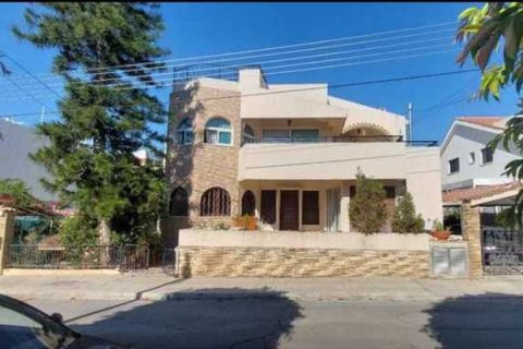 6 bedrooms House in Germasogeia, Cyprus No. 28671 1