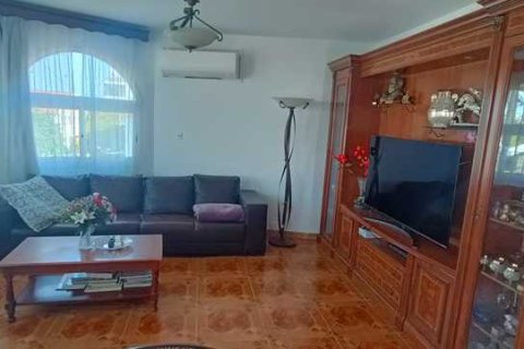 6 bedrooms House in Germasogeia, Cyprus No. 28671 11