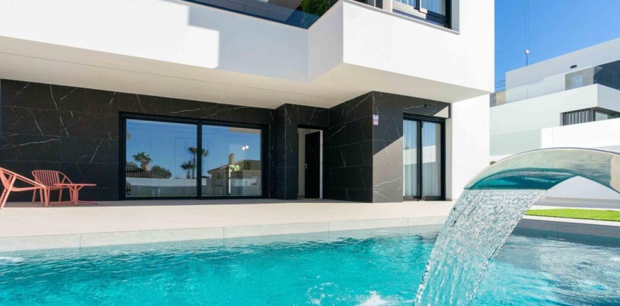 3 bedrooms Villa in Ciudad Quesada, Spain No. 117170