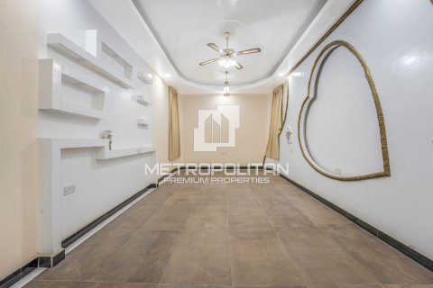 8 bedrooms Villa in An Giang, Vietnam No. 7690 19