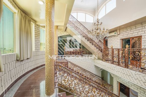 8 bedrooms Villa in An Giang, Vietnam No. 7690 4