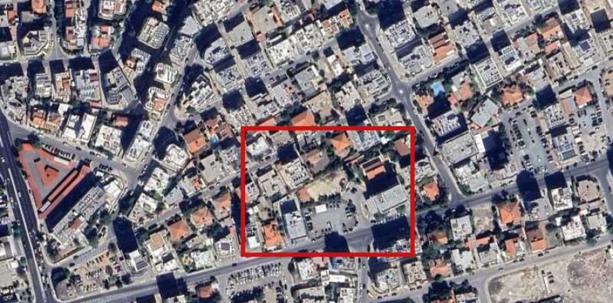 Commercial property à Strovolos, Cyprus No. 104468