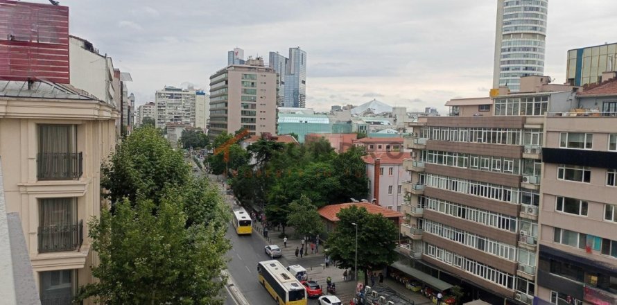 3 dormitorios Apartment en Sisli, Turkey No. 128315
