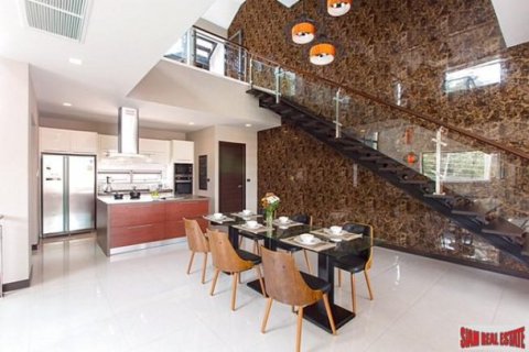 3 bedrooms House in Rawai, Thailand No. 96612 21