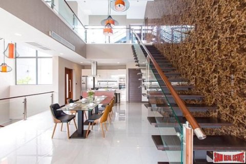 3 bedrooms House in Rawai, Thailand No. 96612 20