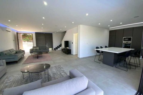 4 bedrooms House in Pyla, Cyprus No. 101392 3