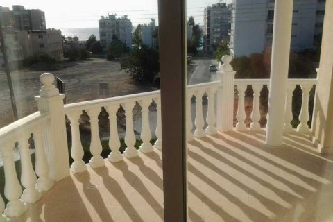 4 bedrooms House in Agios Tychonas, Cyprus No. 31740 13