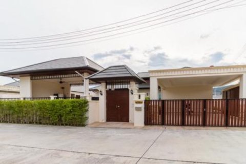 3 bedrooms Villa in Hua Hin, Thailand No. 95883 2