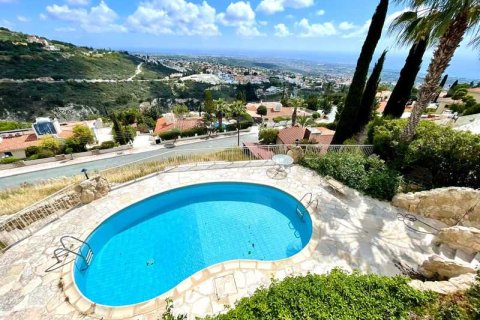 4 bedrooms Villa in Tala, Cyprus No. 100574 1