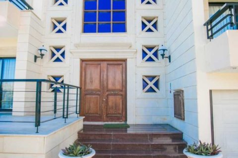 Вилла с 5 спальнями в Пафос, Кипр №84392 3