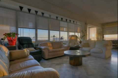 4 bedrooms Apartment in Athens, Greece No. 108387 2