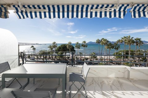 2 bedrooms Apartment in Cannes, France No. 76715 4