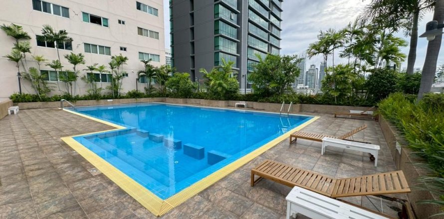 2 bedrooms Apartment in Bangkok, Thailand No. 96841