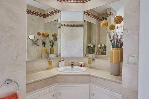 2 bedrooms Apartment in Tan Xuan, Vietnam No. 92352 25