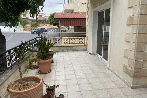 4 bedrooms House in Agios Athanasios, Cyprus No. 101221 16