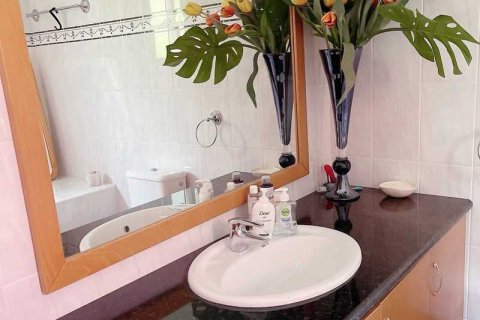 4 bedrooms House in Germasogeia, Cyprus No. 31872 6