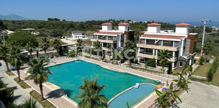 6 bedrooms Villa in Kusadasi, Turkey No. 125015