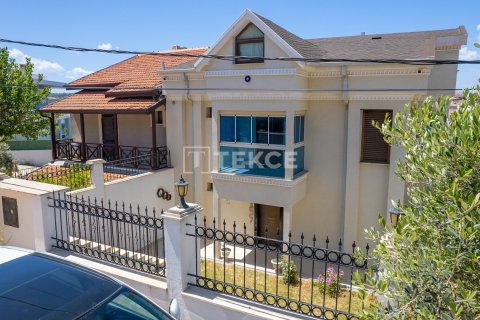 5 bedrooms Villa in Bich Dong, Vietnam No. 53802 17