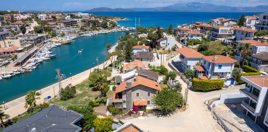 5 dormitorios Villa en Cesme, Turkey No. 53802