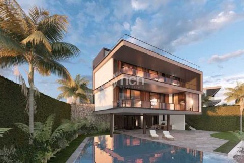 6 bedrooms Villa in Germasogeia, Cyprus No. 81692 1