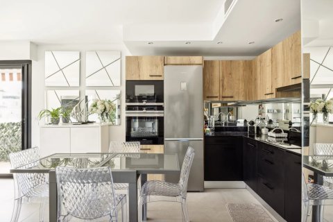 2 chambres Appartement à Cannes, France No. 68042 5