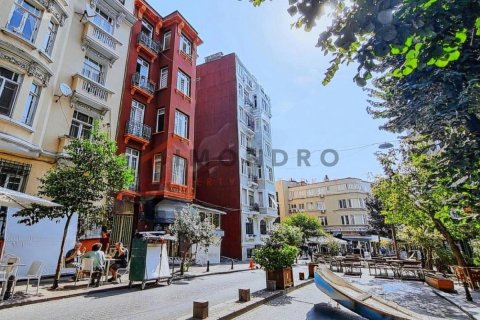 12 bedrooms Apartment in Beyoglu, Turkey No. 115729