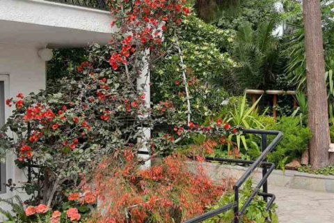 8 rooms House in Nea Makri, Greece No. 56921 22