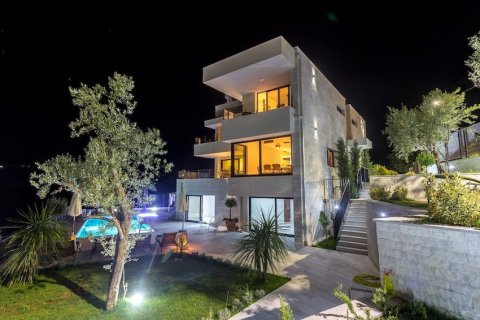 4 chambres House à Herceg Novi, Montenegro No. 104803 1