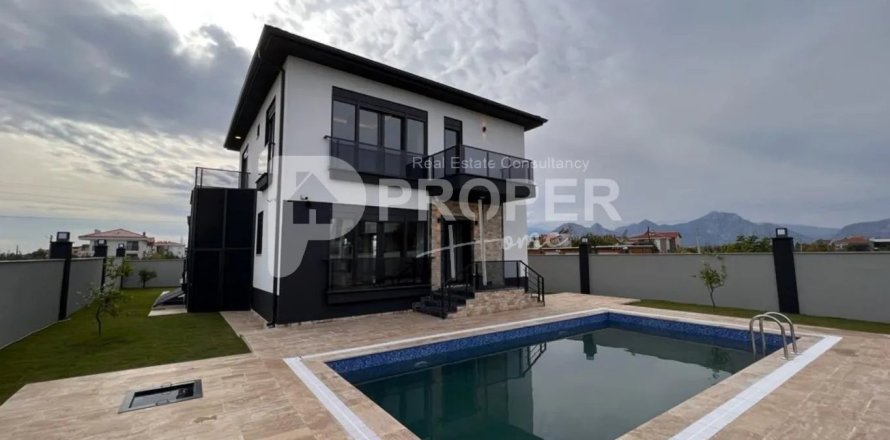 7 rooms Villa in Binh Thuy, Vietnam No. 12707