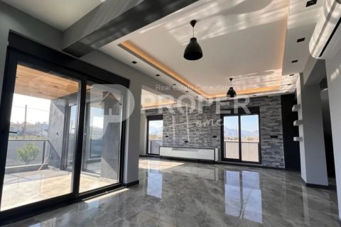 7 rooms Villa in Binh Thuy, Vietnam No. 12707 11