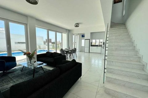 3 bedrooms House in Larnaca, Cyprus No. 101165 5