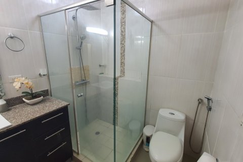 3 dormitorios Apartment en Panamá, Panama No. 129133 4