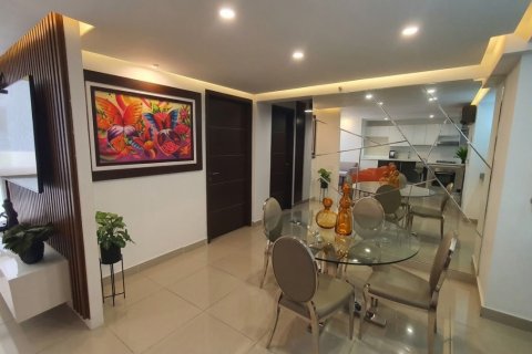 3 dormitorios Apartment en Panamá, Panama No. 129133 10