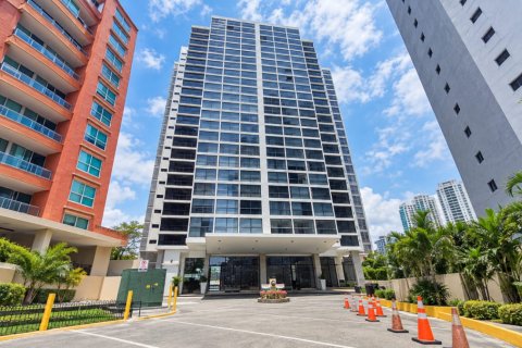 3 dormitorios Apartment en Panamá, Panama No. 129133