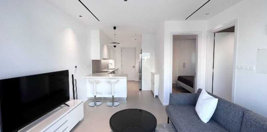 Квартира с 2 спальнями в Лимассол, Кипр №72608