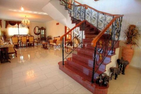 6 bedrooms Villa in Limassol, Cyprus No. 78981 3