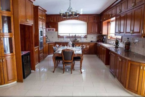 6 bedrooms Villa in Limassol, Cyprus No. 78981 1