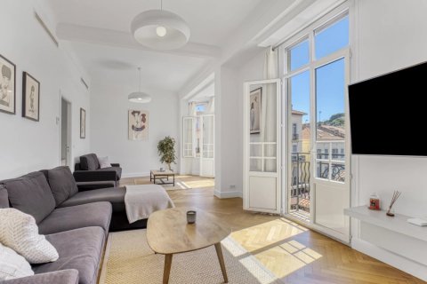 3 dormitorios Apartment en Cannes, France No. 68841 3