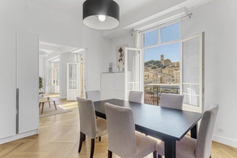 3 dormitorios Apartment en Cannes, France No. 68841 2
