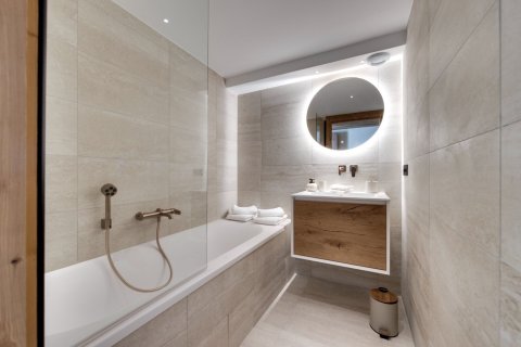 2 bedrooms Apartment in Val-d'Isere, France No. 99890 10