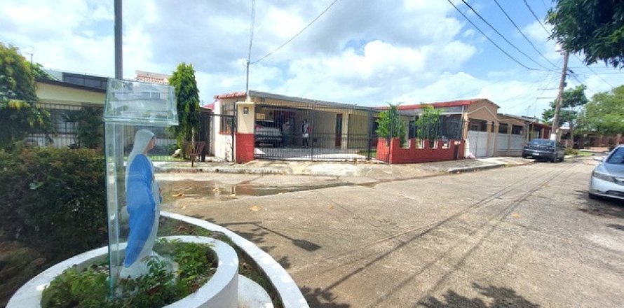 3 chambres House à Panama City, Panama No. 125380